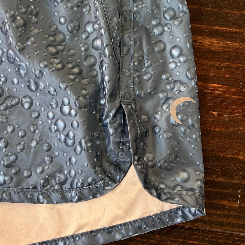 Zyia Active Steel Blue Bubbles High Rise Bomber Shorts - Picture 7 of 7